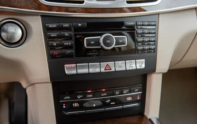 MERCEDES-BENZ Klasa E 350 BlueTEC 4Matic 7G-TRONIC Avantgarde