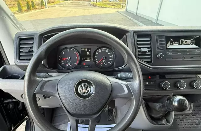 VOLKSWAGEN Crafter 
