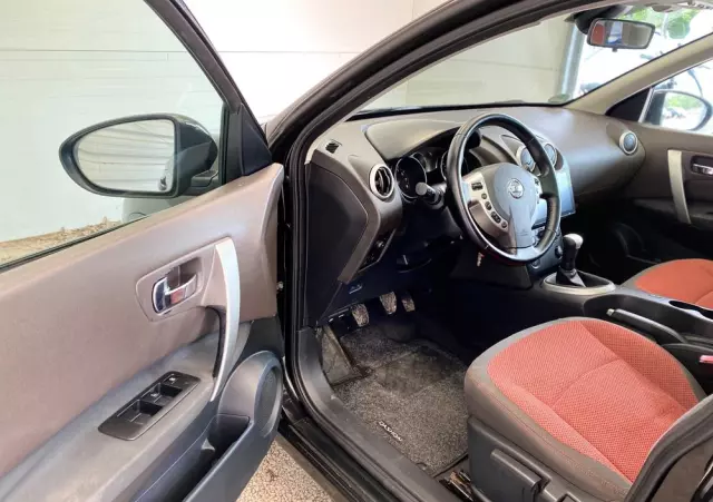 NISSAN Qashqai 1.6 Tekna