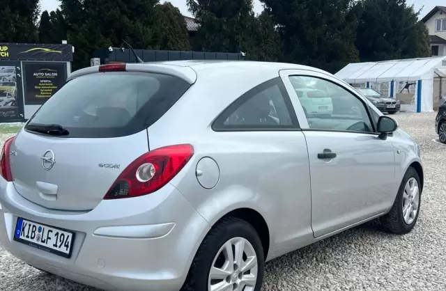 OPEL Corsa 