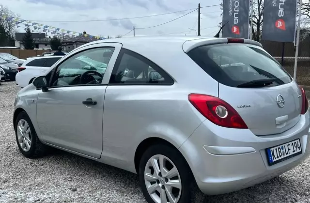 OPEL Corsa 