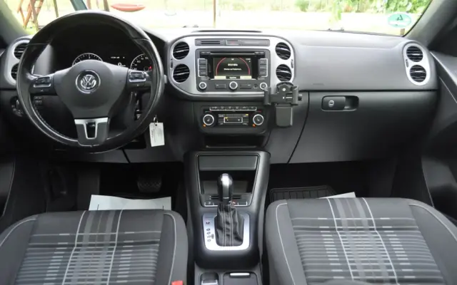 VOLKSWAGEN Tiguan 2.0 TDI DPF 4Motion DSG Lounge Sport & Style