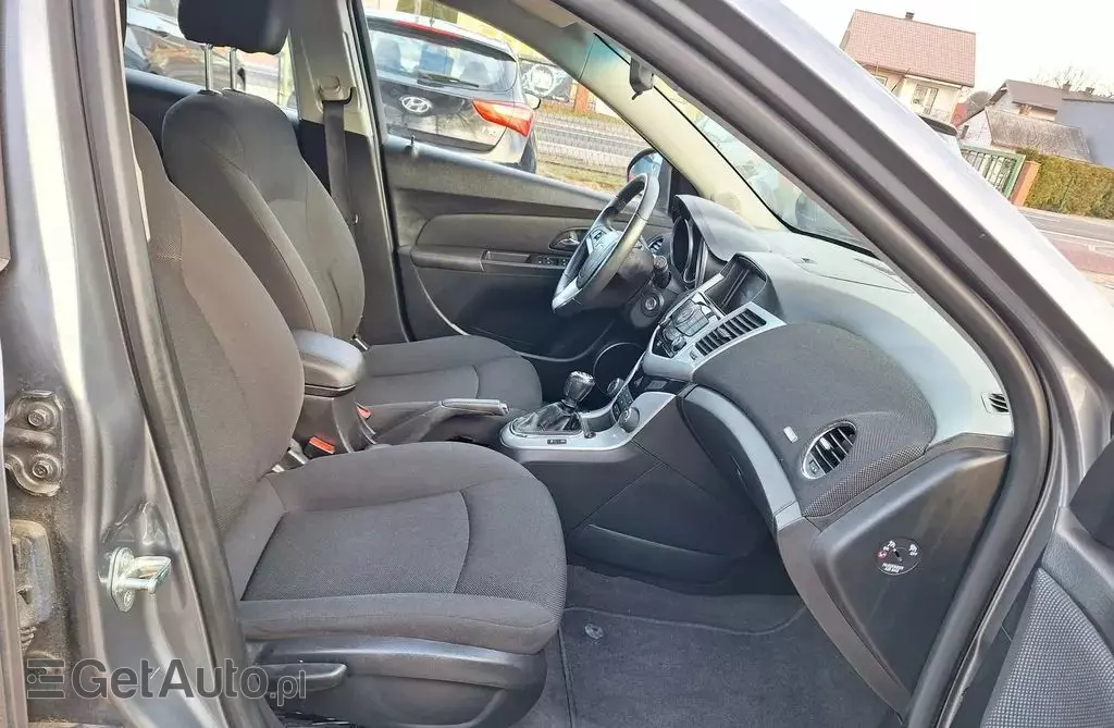 CHEVROLET Cruze 1.4 Turbo (140 KM)