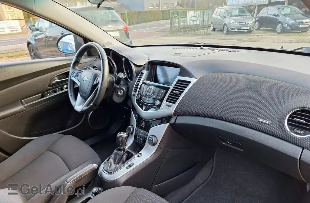 CHEVROLET Cruze 1.4 Turbo (140 KM)