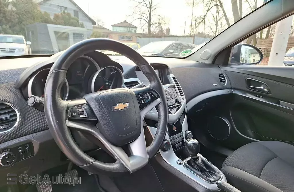 CHEVROLET Cruze 1.4 Turbo (140 KM)