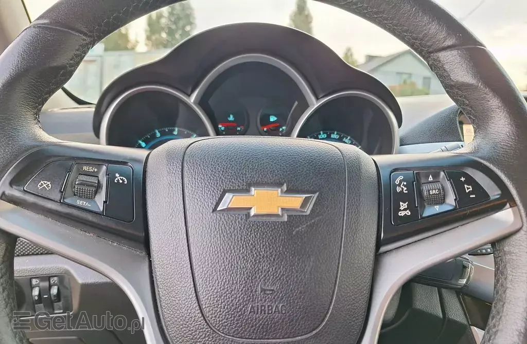 CHEVROLET Cruze 1.4 Turbo (140 KM)