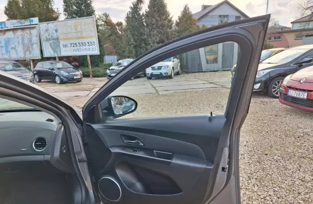 CHEVROLET Cruze 1.4 Turbo (140 KM)