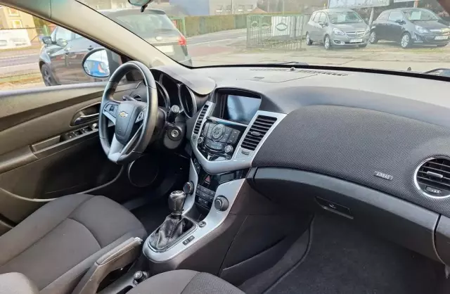 CHEVROLET Cruze 1.4 Turbo (140 KM)