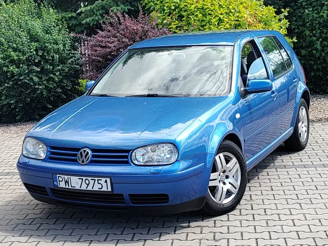 VOLKSWAGEN Golf Highline