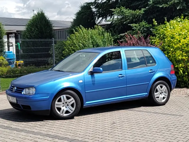 VOLKSWAGEN Golf Highline