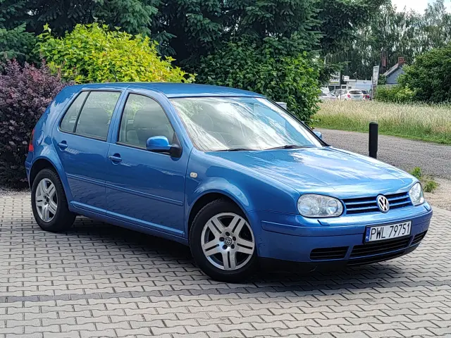 VOLKSWAGEN Golf Highline