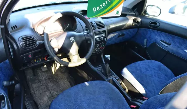 PEUGEOT 206 