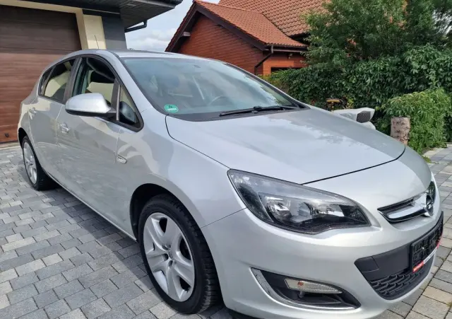 OPEL Astra 1.4 Active