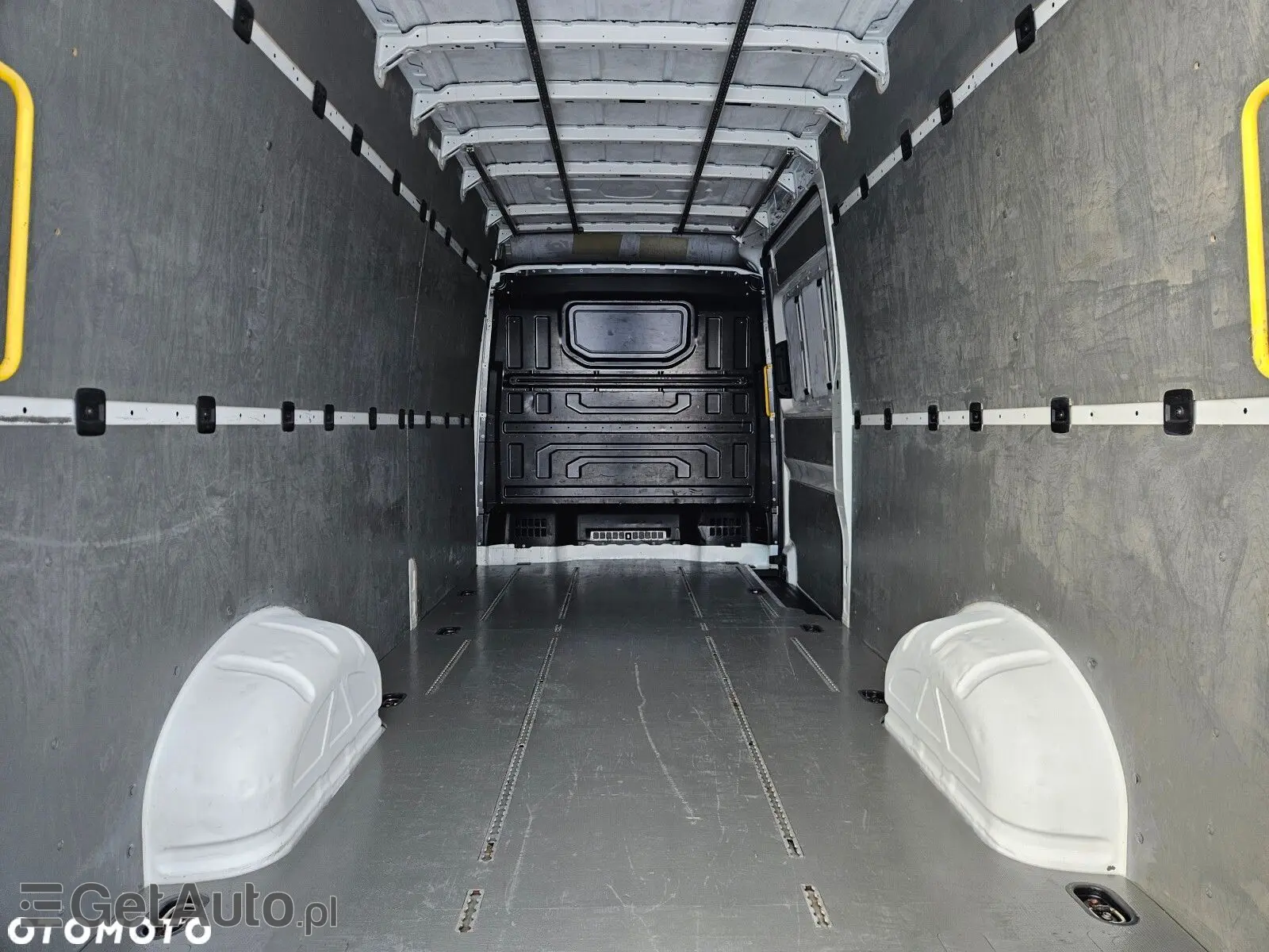 VOLKSWAGEN Crafter L