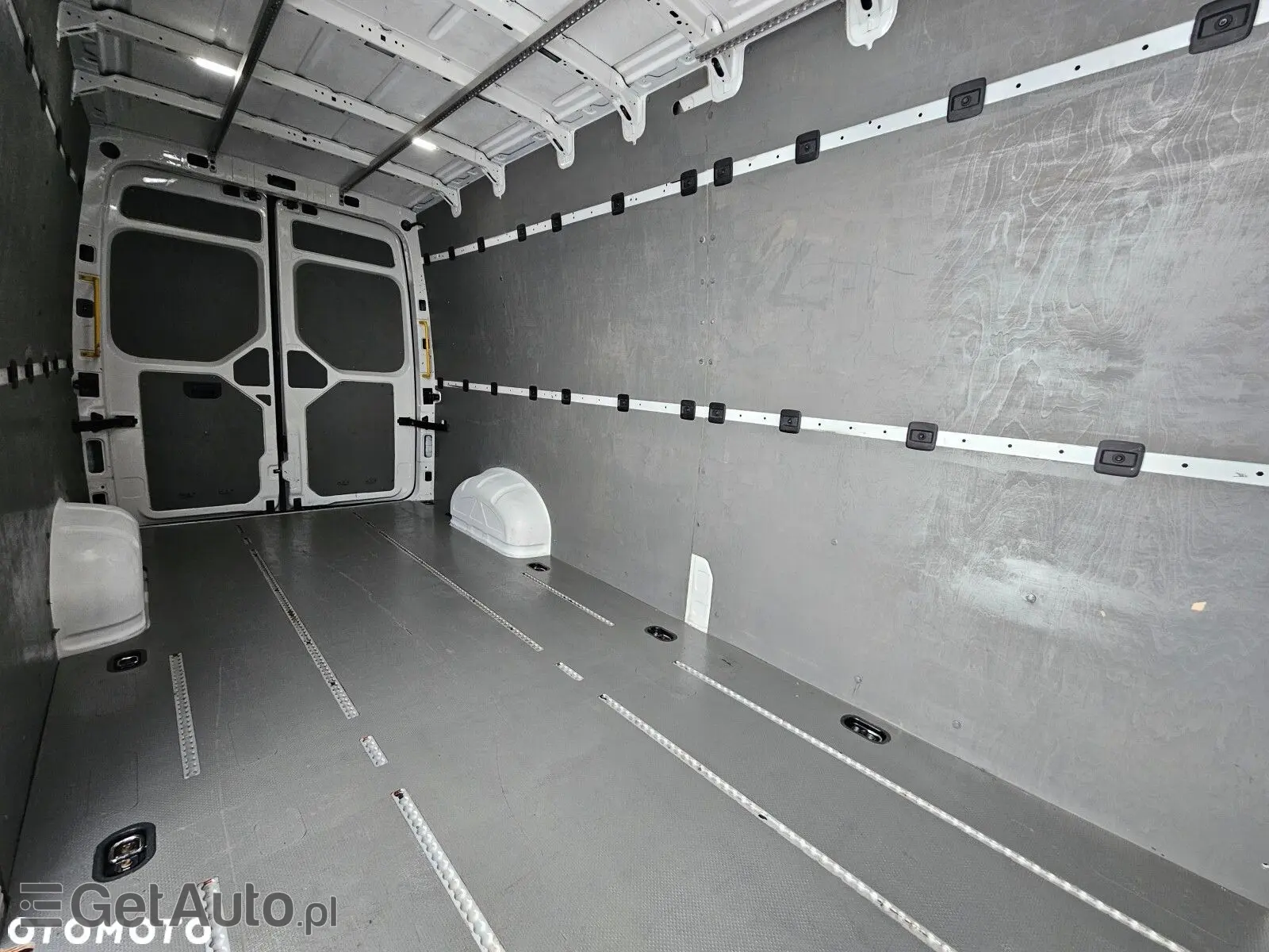 VOLKSWAGEN Crafter L