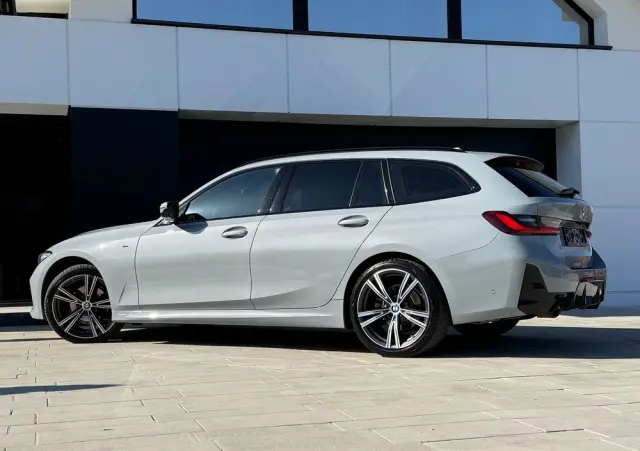 BMW Seria 3 320d xDrive M Sport Shadow