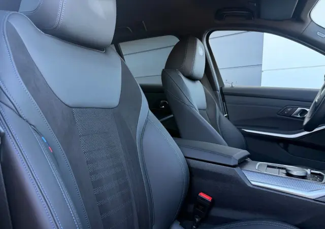 BMW Seria 3 320d xDrive M Sport Shadow