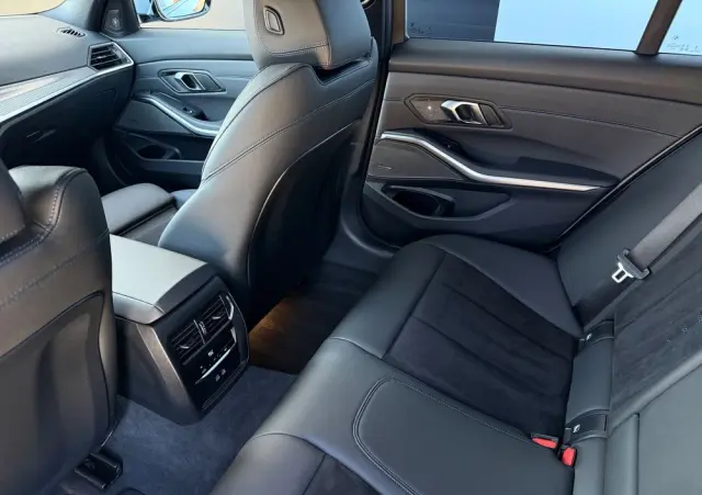 BMW Seria 3 320d xDrive M Sport Shadow