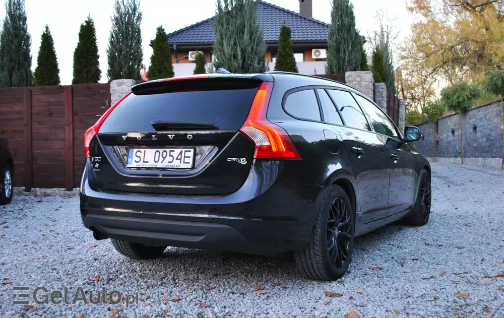 VOLVO V60 D2 Edition