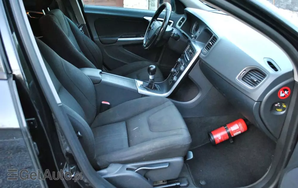 VOLVO V60 D2 Edition