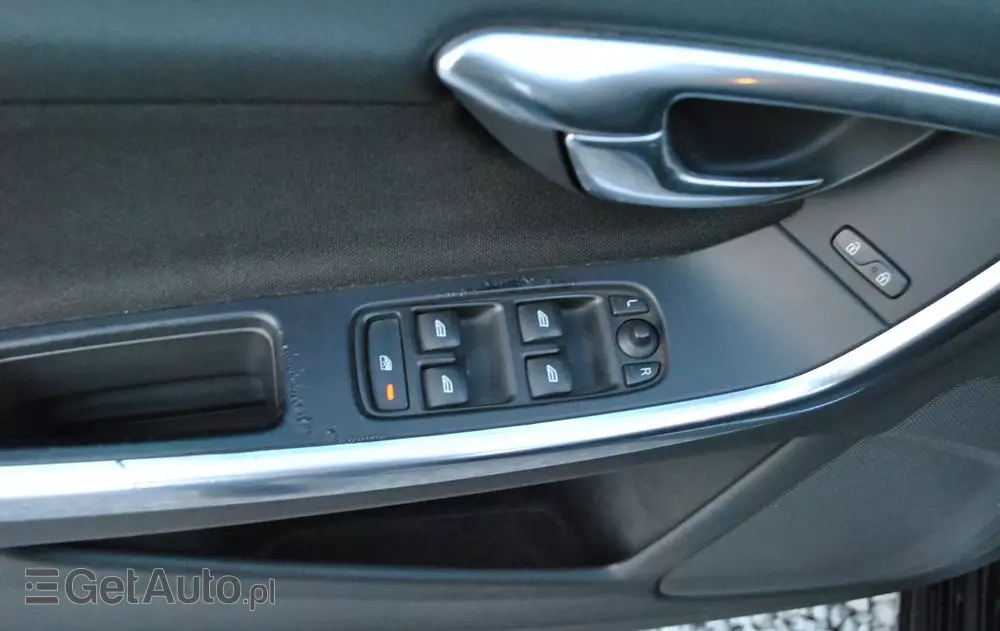 VOLVO V60 D2 Edition