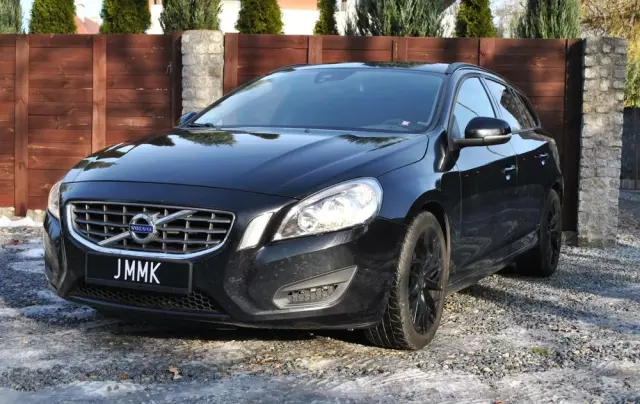 VOLVO V60 D2 Edition