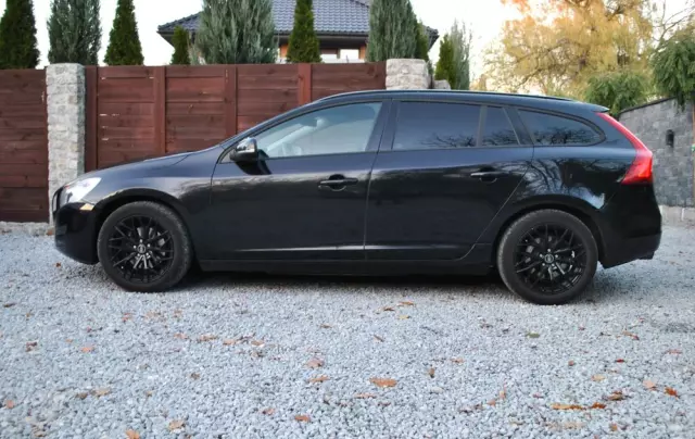 VOLVO V60 D2 Edition