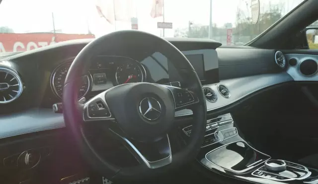 MERCEDES-BENZ Klasa E 