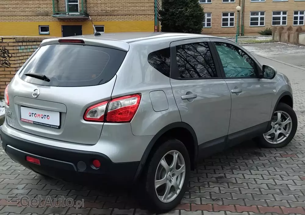 NISSAN Qashqai 2.0 4 x 4 visia