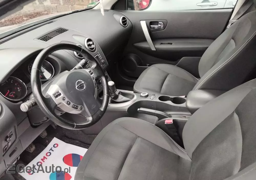NISSAN Qashqai 2.0 4 x 4 visia