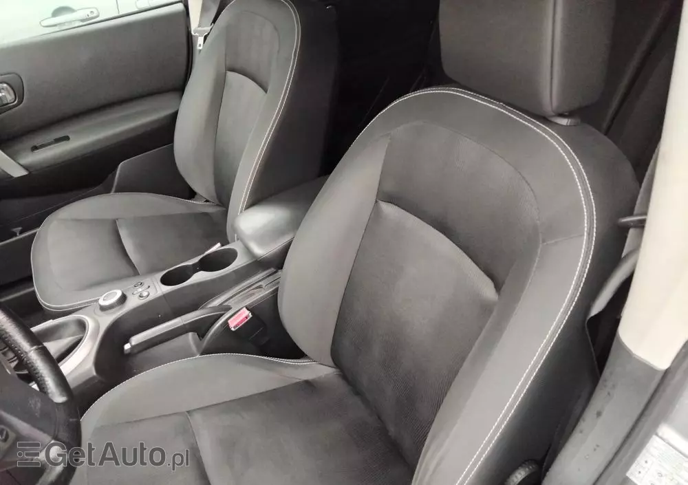 NISSAN Qashqai 2.0 4 x 4 visia