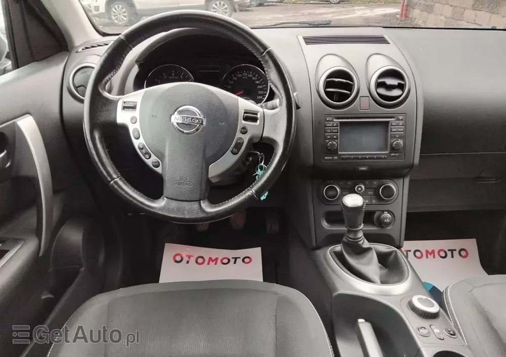 NISSAN Qashqai 2.0 4 x 4 visia