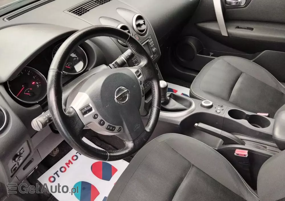 NISSAN Qashqai 2.0 4 x 4 visia