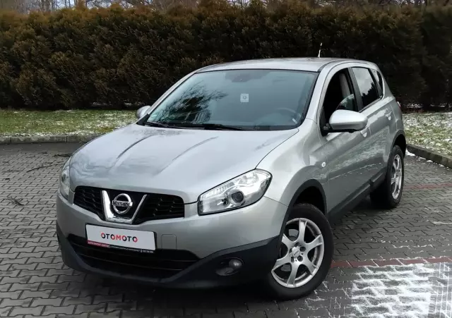 NISSAN Qashqai 2.0 4 x 4 visia