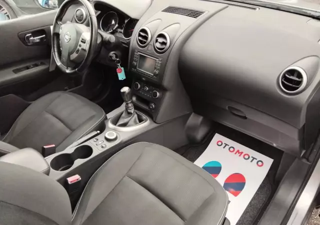 NISSAN Qashqai 2.0 4 x 4 visia