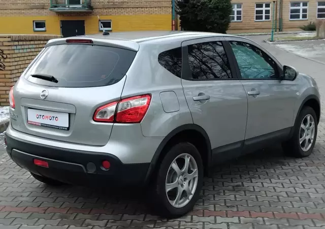 NISSAN Qashqai 2.0 4 x 4 visia