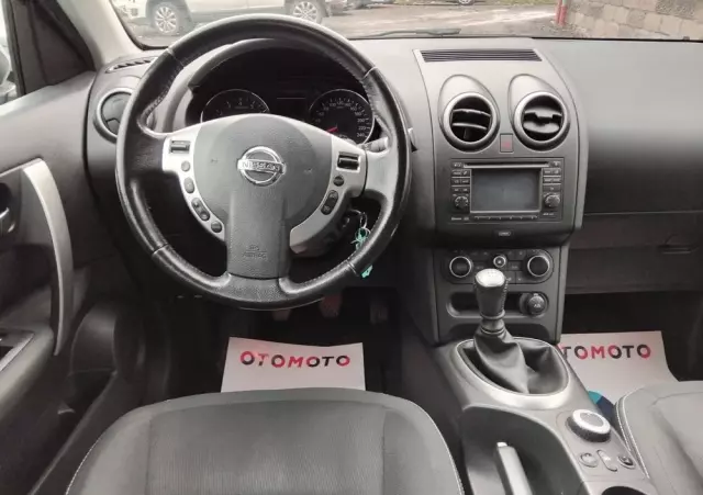NISSAN Qashqai 2.0 4 x 4 visia