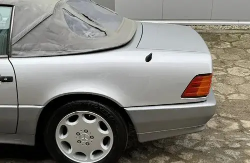 MERCEDES-BENZ SL 