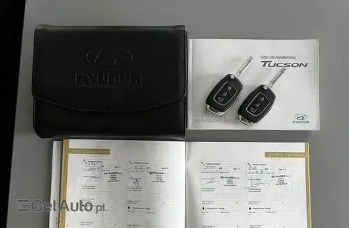 HYUNDAI Tucson 