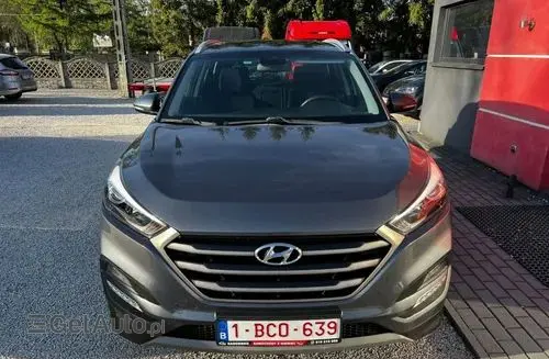 HYUNDAI Tucson 