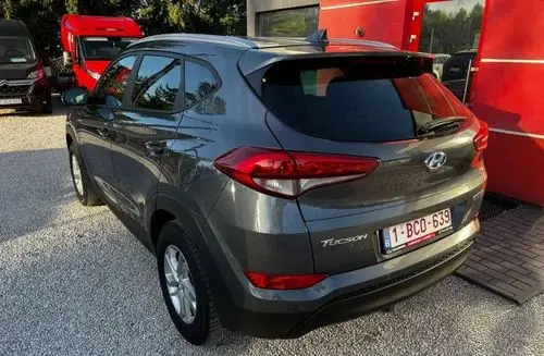 HYUNDAI Tucson 