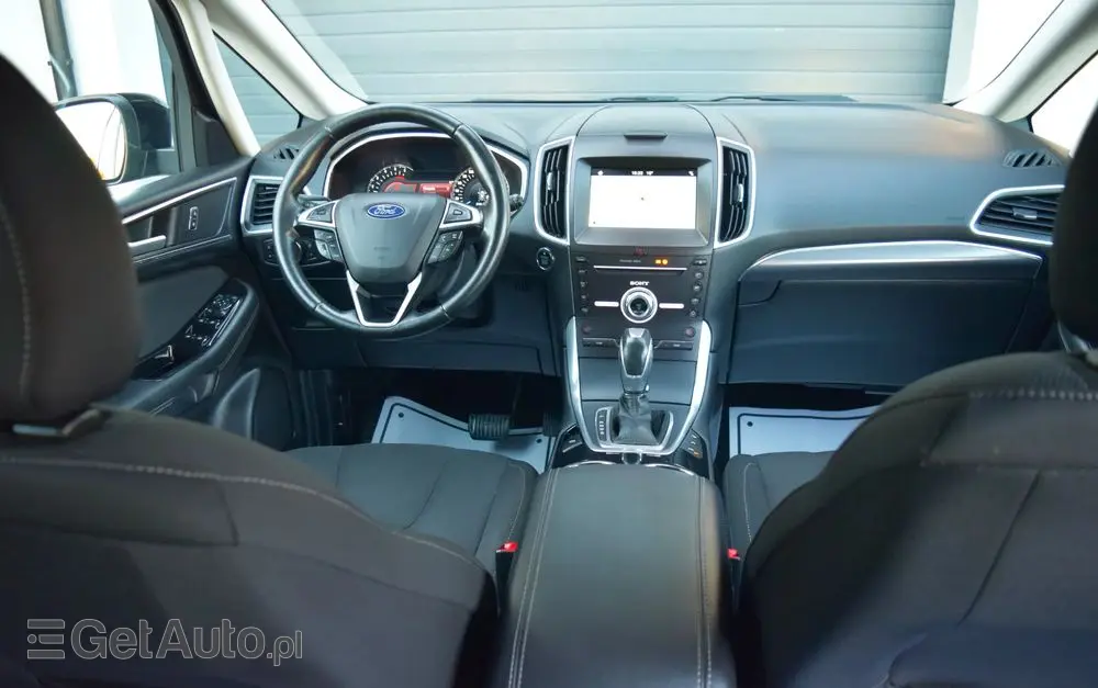 FORD S-Max 2.0 TDCi Titanium PowerShift