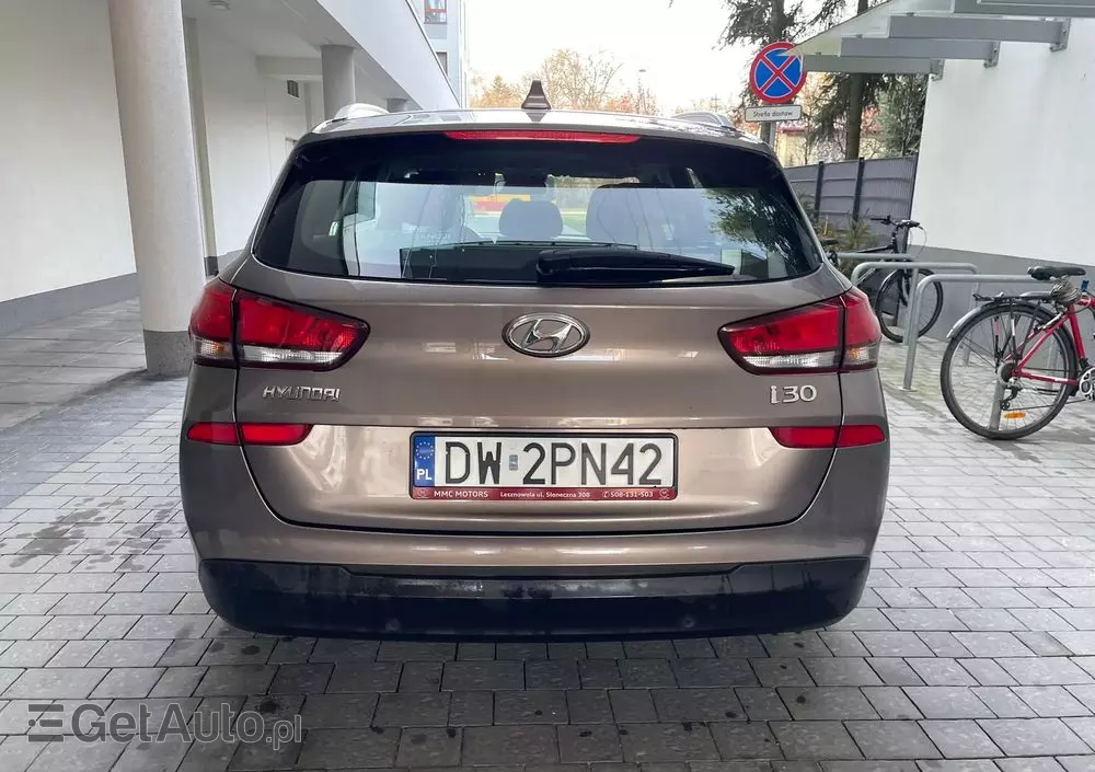 HYUNDAI I30 1.5 DPI Classic +