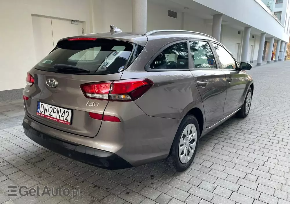 HYUNDAI I30 1.5 DPI Classic +