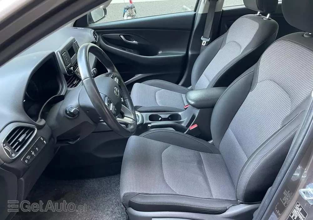 HYUNDAI I30 1.5 DPI Classic +