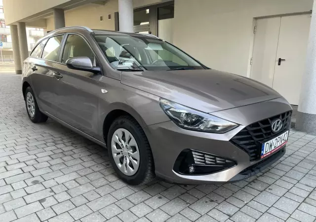 HYUNDAI I30 1.5 DPI Classic +