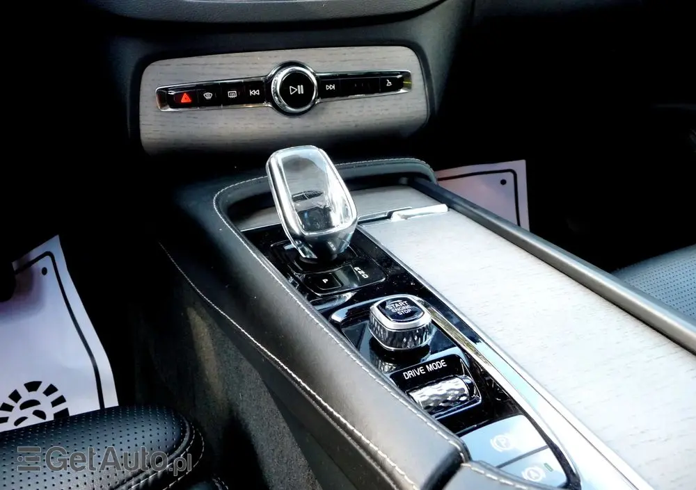 VOLVO XC 90 T8 AWD Plug-In Hybrid Inscription Expression 7os