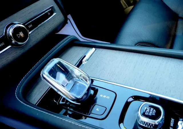 VOLVO XC 90 T8 AWD Plug-In Hybrid Inscription Expression 7os