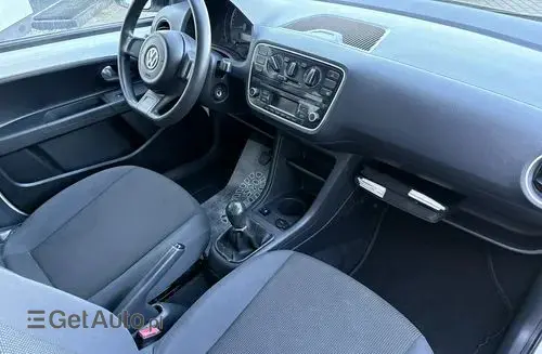 VOLKSWAGEN Up! 