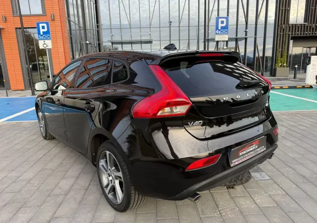 VOLVO V40 D4 Drive-E Kinetic